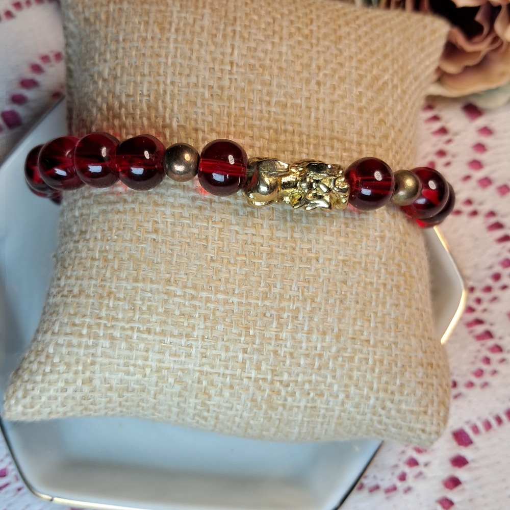 Colorful Goldtone & Red Beaded Dragon Vein Agate Pi Xiu Bracelet